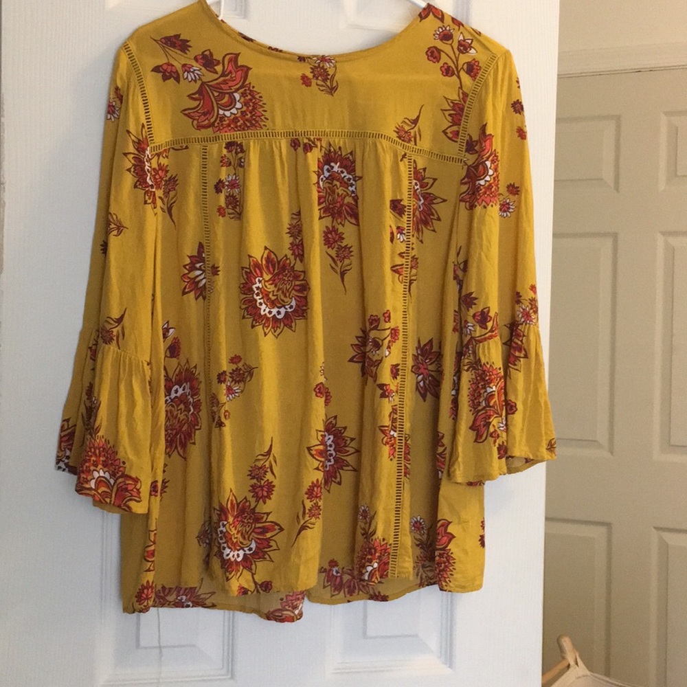Floral mustard blouse
